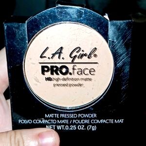 L.a girl pro HD matte pressed powder